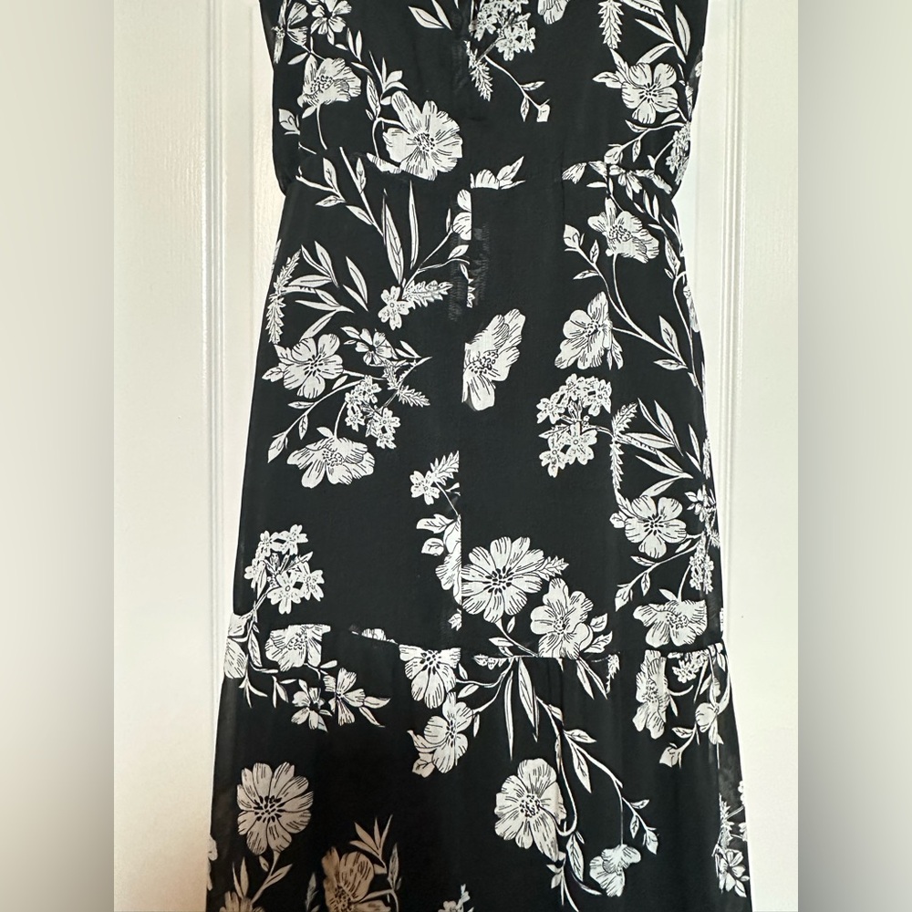 J. Crew Mercantile Black & White Floral Tiered Hem Tank Top Maxi Dress Size 6 - Picture 10 of 12